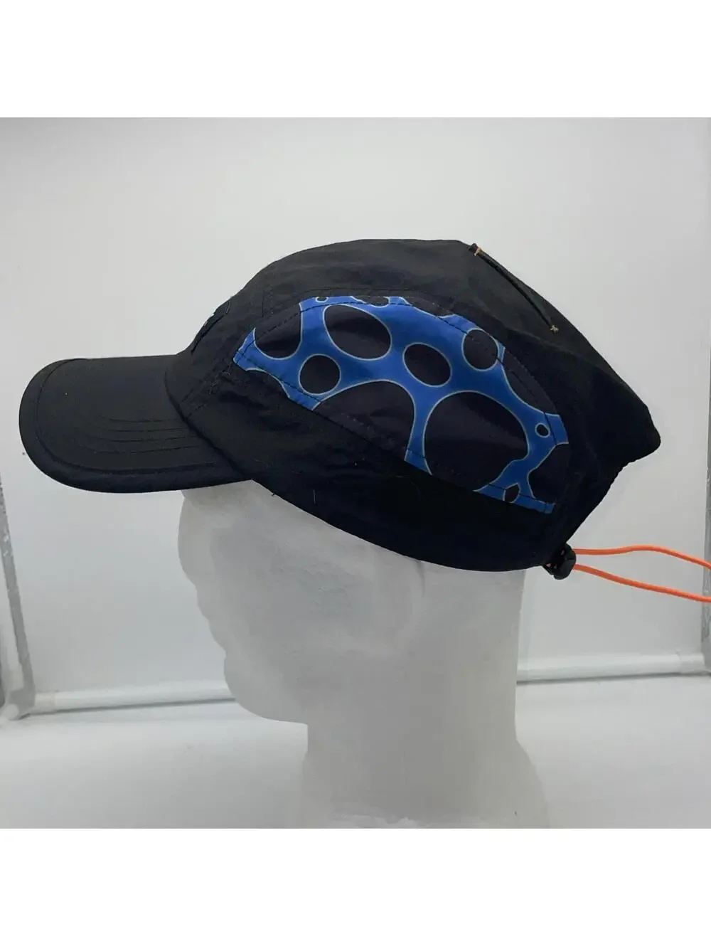 Kin Or Enemy Co. “KINORENEMY” Blue Dart Frog 5 Camper Hat